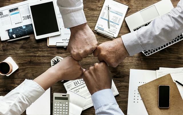 Decisions: your inner team! - decisions - free initial session - inner team - reflection