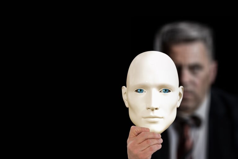 Authenticity: about self-actualisation and freedom - authenticity - mask - free initial session - depression - isolation - adaptation - expectations - self-worth - identity