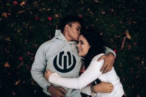 5 love languages - the five languages of love - dr. gary chapman - words of affirmation - receiving gifts - quality time - physical touch - acts of service