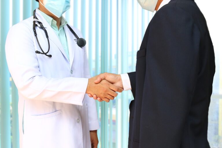 medication - psychiatrist, psychologist and psychotherapist - difference between psychiatrist and psychologist - difference between psychologist and psychotherapist - difference between psychiatrist and therapist - difference between psychiatrist and psychotherapist